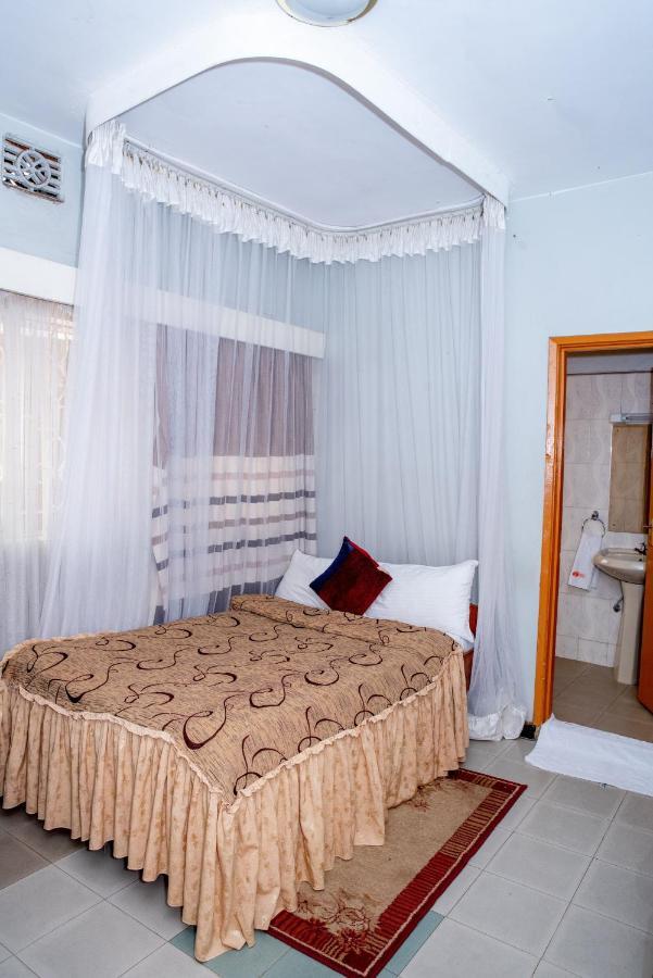 Jupiter Guest House - Parklands Nairobi Exterior photo